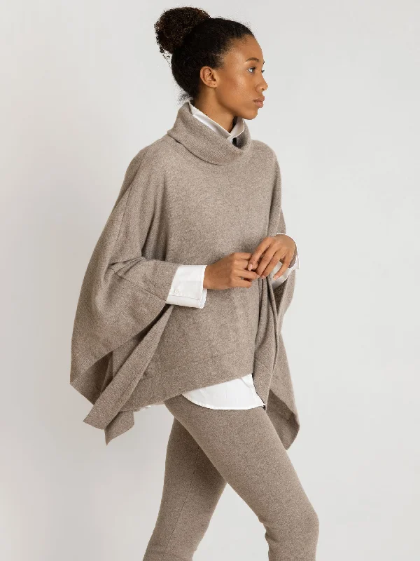 Cashmere poncho "Ylva" - toast