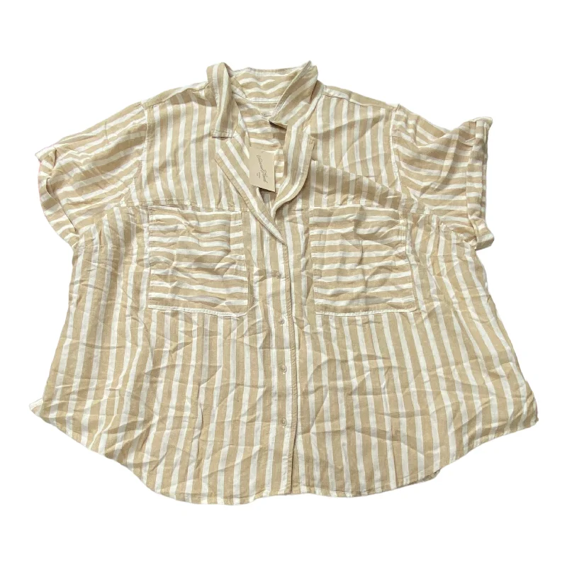 Tan & White Top Short Sleeve Universal Thread, Size 3x