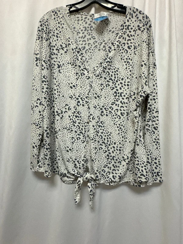 Top Long Sleeve By Clothes Mentor In White, Size: Xl